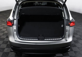 Подержанный автомобиль Lexus NX 2019 года (10 фото)