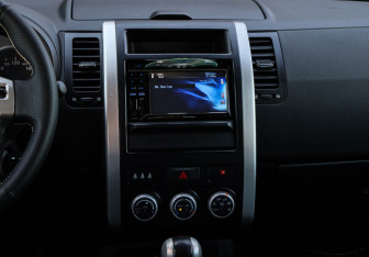 Подержанный автомобиль Nissan X-Trail 2010 года (10 фото)