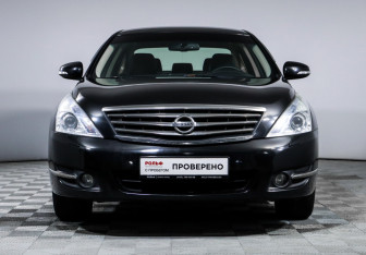Подержанный автомобиль Nissan Teana 2012 года (2 фото)