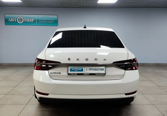 Подержанный автомобиль Skoda Superb Liftback 2019 года (6 фото)