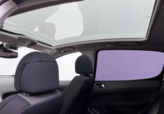 Подержанный автомобиль Peugeot 308 Hatchback 2009 года (12 фото)