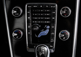 Подержанный автомобиль Volvo XC60 2013 года (15 фото)