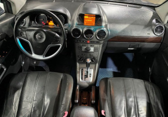 Подержанный автомобиль Opel Antara 2008 года (11 фото)