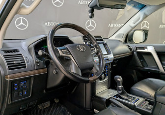 Подержанный автомобиль Toyota Land Cruiser Prado 2020 года (11 фото)