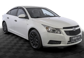 Подержанный автомобиль Chevrolet Cruze Sedan 2012 года (3 фото)