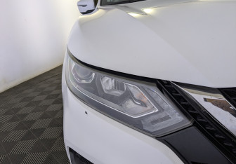 Подержанный автомобиль Nissan Qashqai 2022 года (11 фото)