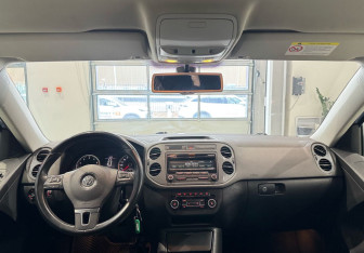 Подержанный автомобиль Volkswagen Tiguan 2011 года (12 фото)