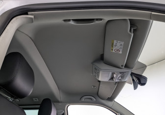 Подержанный автомобиль Volkswagen Multivan 2015 года (22 фото)