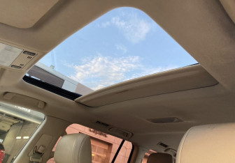 Подержанный автомобиль Toyota Land Cruiser Suv 2013 года (23 фото)