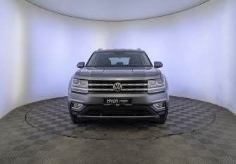Подержанный автомобиль Volkswagen Teramont 2019 года (2 фото)