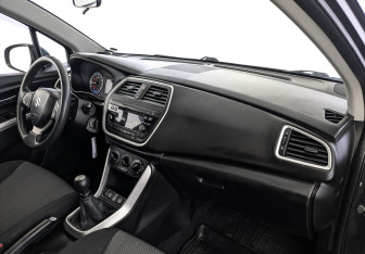 Подержанный автомобиль Suzuki SX4 Hatchback 2014 года (13 фото)