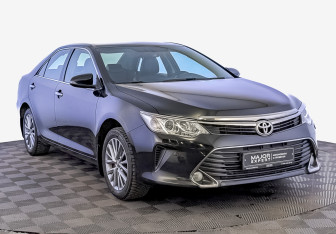 Подержанный автомобиль Toyota Camry Sedan 2015 года (3 фото)