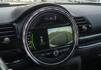Подержанный автомобиль MINI Clubman Wagon 2017 года (15 фото)