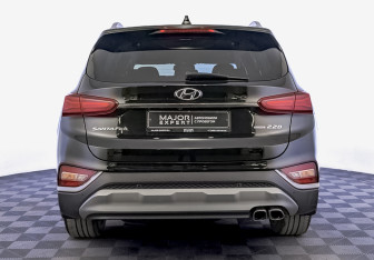 Подержанный автомобиль Hyundai Santa Fe 2019 года (6 фото)