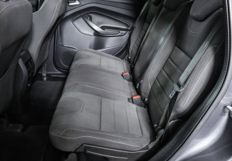 Подержанный автомобиль Ford Kuga 2013 года (10 фото)