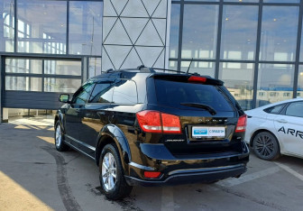 Подержанный автомобиль Dodge Journey 2014 года (7 фото)