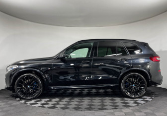 Подержанный автомобиль BMW X5 2022 года (5 фото)