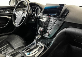 Подержанный автомобиль Opel Insignia Sedan 2013 года (9 фото)