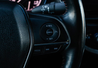 Подержанный автомобиль Toyota Camry Sedan 2021 года (22 фото)