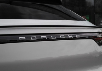 Подержанный автомобиль Porsche Cayenne 2020 года (7 фото)