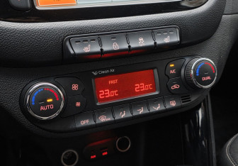 Подержанный автомобиль Kia Ceed Wagon 2012 года (14 фото)