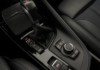 Подержанный автомобиль BMW X1 2021 года (16 фото)