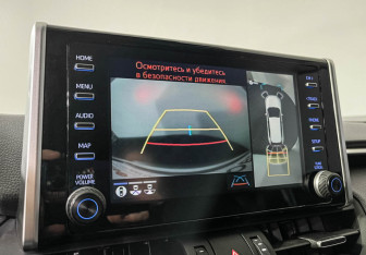 Подержанный автомобиль Toyota RAV4 2021 года (17 фото)