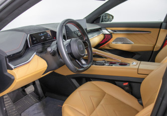 Подержанный автомобиль Zeekr 001 2023 года (10 фото)