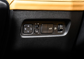 Подержанный автомобиль Changan UNI-V 2022 года (17 фото)