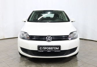 Подержанный автомобиль Volkswagen Golf Plus 2013 года (2 фото)