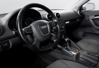 Подержанный автомобиль Audi A3 Hatchback 2012 года (13 фото)