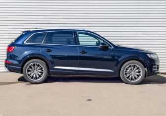 Подержанный автомобиль Audi Q7 2016 года (4 фото)