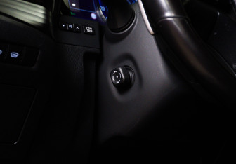 Подержанный автомобиль Lexus ES 2019 года (28 фото)