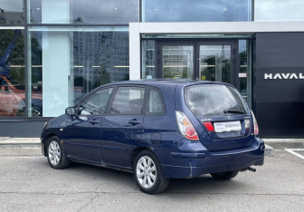 Подержанный автомобиль Suzuki Liana Wagon 2005 года (7 фото)
