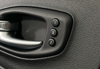 Подержанный автомобиль Jeep Compass 2020 года (18 фото)