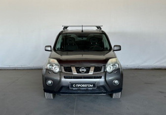 Подержанный автомобиль Nissan X-Trail 2011 года (2 фото)