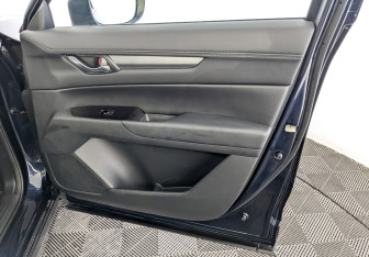 Подержанный автомобиль Mazda CX-5 2021 года (25 фото)