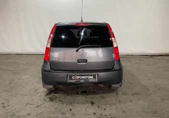 Подержанный автомобиль Mitsubishi Colt Hatchback 2006 года (5 фото)