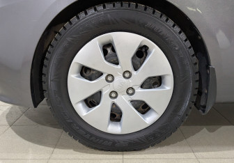 Подержанный автомобиль Kia Rio Sedan 2015 года (12 фото)