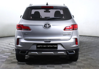 Подержанный автомобиль FAW Besturn X40 2021 года (4 фото)