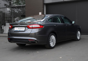 Подержанный автомобиль Ford Mondeo Sedan 2016 года (5 фото)