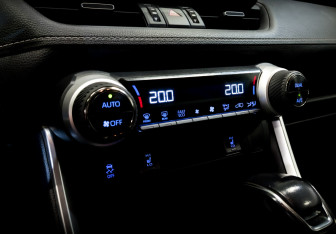 Подержанный автомобиль Toyota RAV4 2019 года (29 фото)