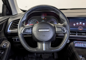 Подержанный автомобиль Haval F7 2021 года (21 фото)