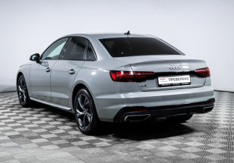 Подержанный автомобиль Audi A4 Sedan 2021 года (7 фото)