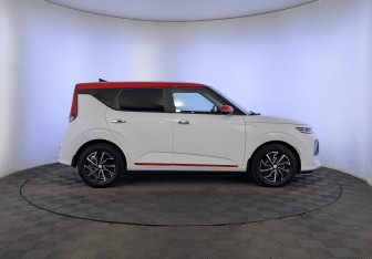 Подержанный автомобиль Kia Soul 2022 года (4 фото)