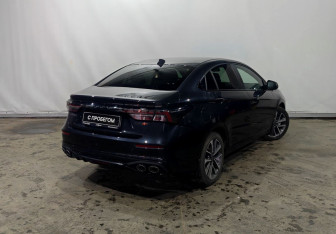 Подержанный автомобиль Omoda S5 GT 2024 года (4 фото)