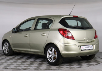 Подержанный автомобиль Opel Corsa 2008 года (6 фото)