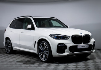 Подержанный автомобиль BMW X5 2019 года (3 фото)