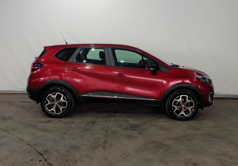 Подержанный автомобиль Renault Kaptur 2018 года (8 фото)
