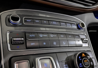 Подержанный автомобиль Hyundai Santa Fe 2022 года (27 фото)